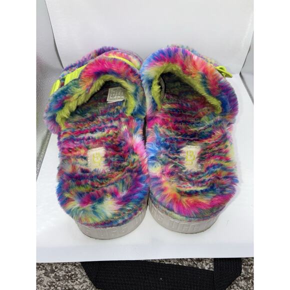 UGG Slippers WOMEN’S FLUFFITA PIXELATE SLIDE SANDAL Tye Dye Rainbow: Size 6 - Picture 2 of 4